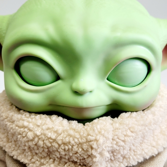 Disney Star Wars Mandalorian Squeeze & Blink Grogu 11" - Picture 5 of 11